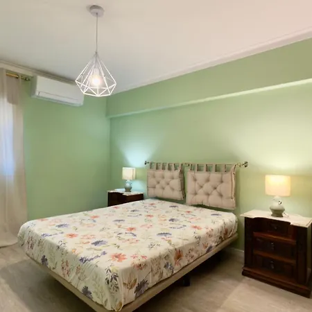 Sardine Holidays I Com Varanda E Vista Mar アパート
