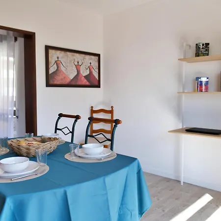 Daire Sardine Holidays I Com Varanda E Vista Mar